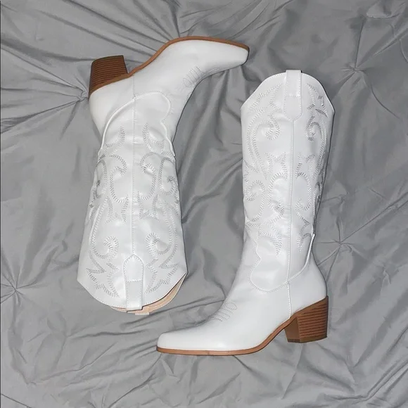 Point Toe Western Cowboy Boots - Picture 4 of 6